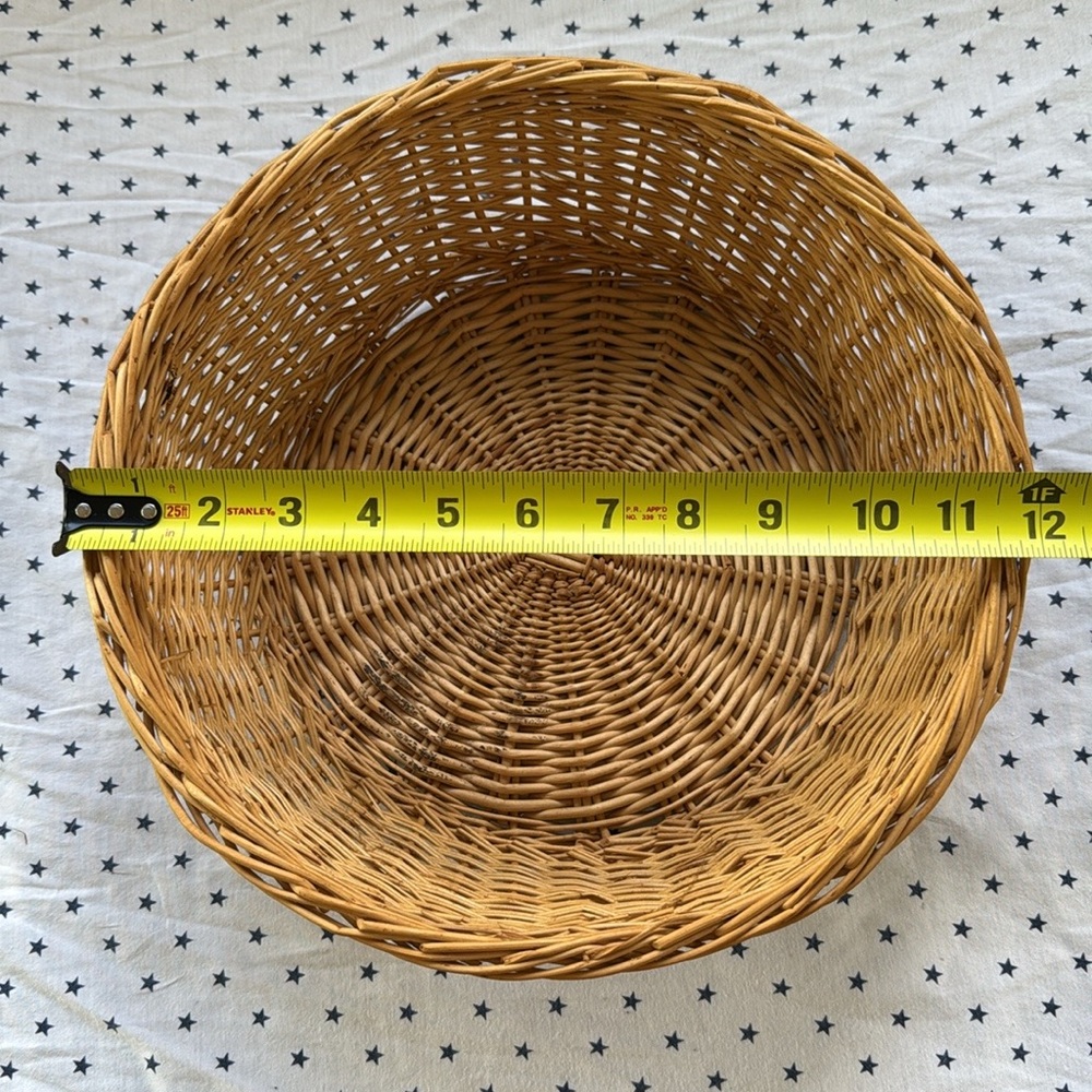 Vintage Round Wicker Fruit / Storage Woven Basket 11.5” Good Used Condition - Picture 5 of 17